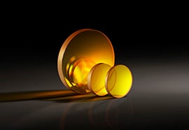 Neue UV- und IR-Optiken zur Minimierung von Verlust und Dispersion